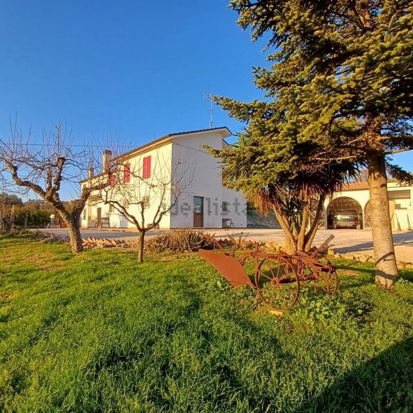 casa indipendente in vendita a Civitanova Marche