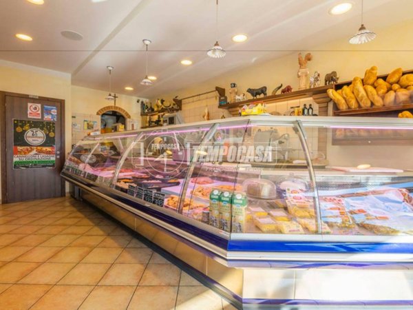 negozio in vendita a Civitanova Marche in zona San Marone