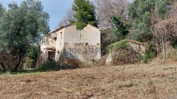 casale in vendita a Civitanova Marche
