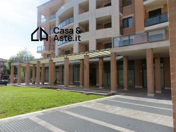 locale commerciale in vendita a Civitanova Marche