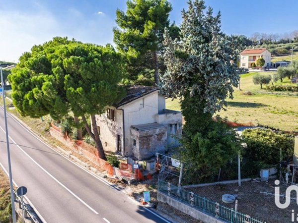 casa indipendente in vendita a Civitanova Marche in zona Santa Maria Apparente