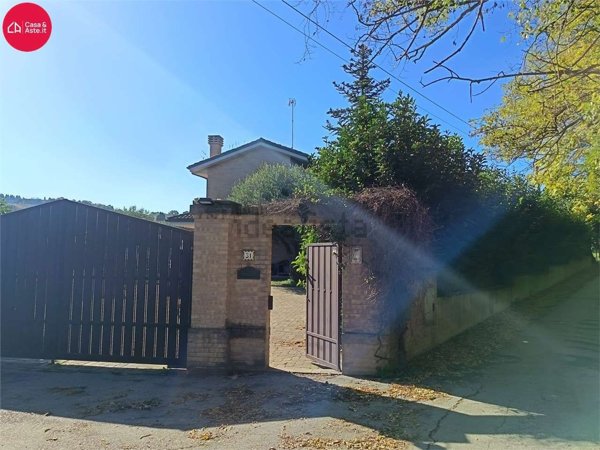 casa indipendente in vendita a Civitanova Marche