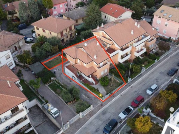 casa indipendente in vendita a Civitanova Marche in zona San Marone