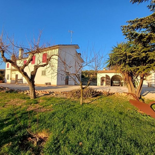 casa indipendente in vendita a Civitanova Marche