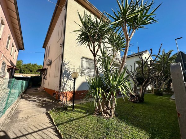 casa indipendente in vendita a Civitanova Marche