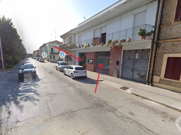 negozio in vendita a Civitanova Marche in zona San Marone