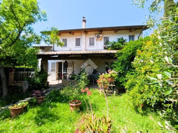 casa indipendente in vendita a Civitanova Marche in zona Fontespina
