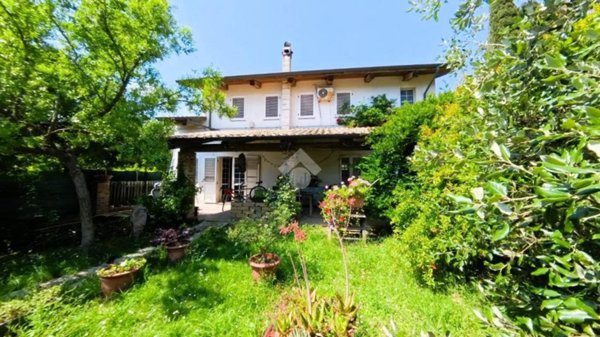 casa indipendente in vendita a Civitanova Marche in zona Fontespina