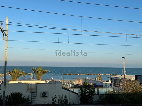 casa indipendente in vendita a Civitanova Marche