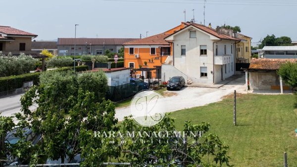 casa indipendente in vendita a Civitanova Marche
