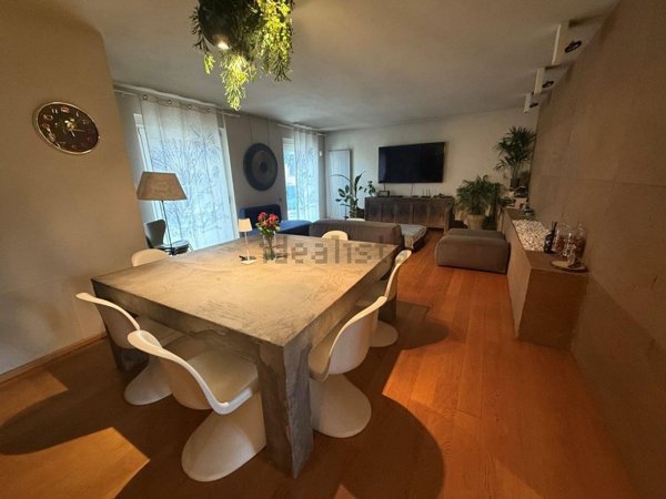 esavano in vendita a Civitanova Marche