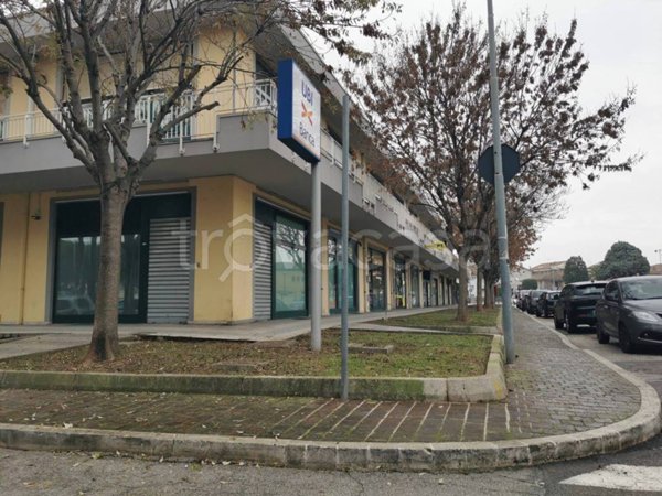 negozio in vendita a Civitanova Marche