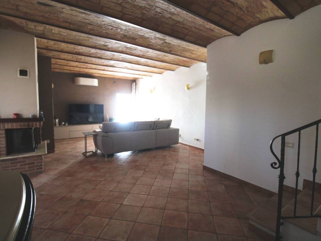 casa indipendente in vendita a Civitanova Marche in zona Santa Maria Apparente