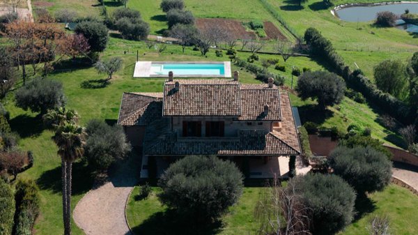 casa indipendente in vendita a Civitanova Marche