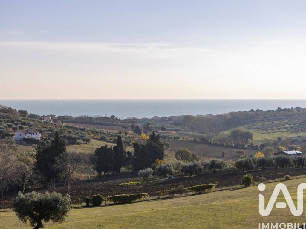 casa indipendente in vendita a Civitanova Marche