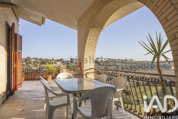 casa indipendente in vendita a Civitanova Marche in zona Santa Maria Apparente