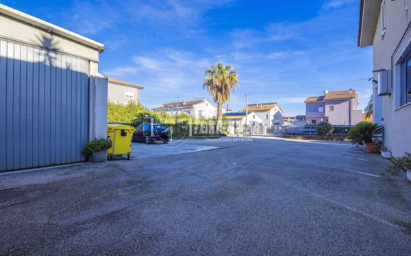 ufficio in vendita a Civitanova Marche