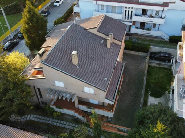 casa indipendente in vendita a Civitanova Marche in zona San Marone