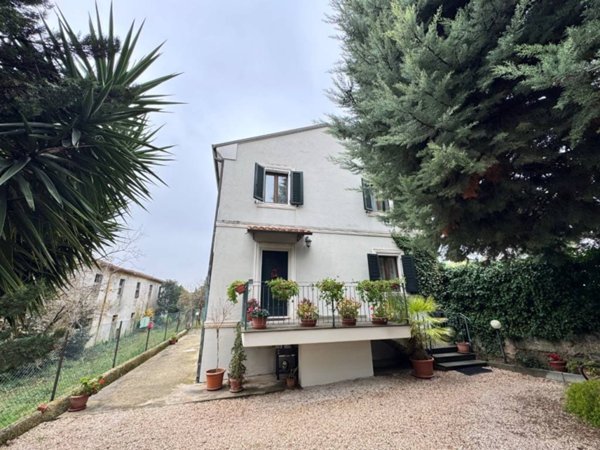 casa indipendente in vendita a Civitanova Marche in zona Santa Maria Apparente