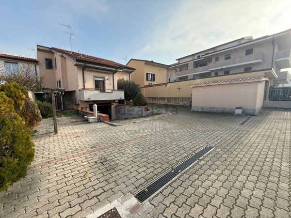 casa indipendente in vendita a Civitanova Marche in zona Fontespina