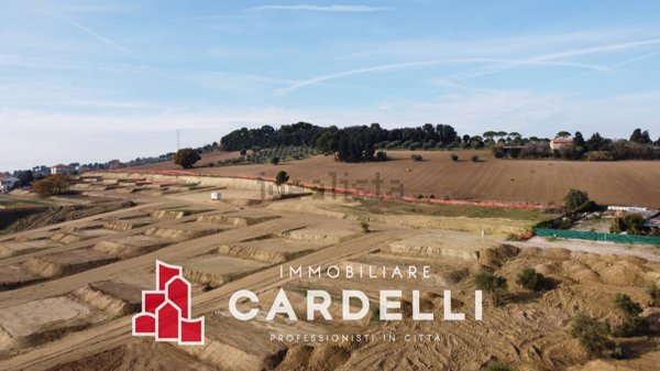 casa indipendente in vendita a Civitanova Marche