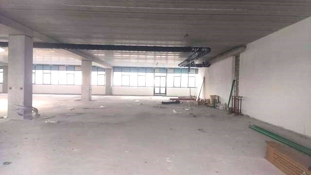 locale commerciale in vendita a Civitanova Marche