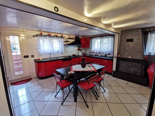 casa indipendente in vendita a Civitanova Marche in zona Fontespina