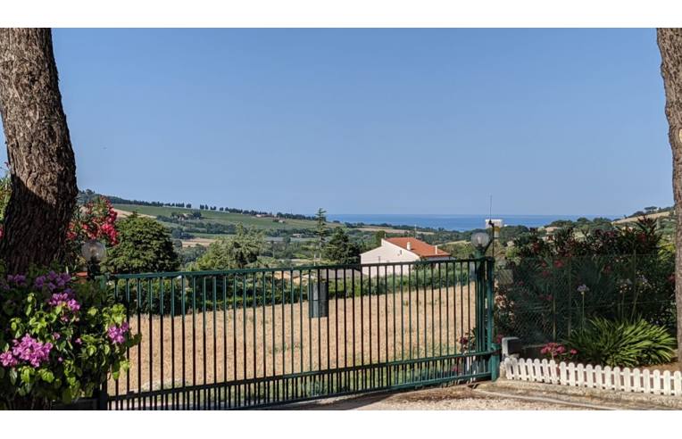 casa indipendente in vendita a Civitanova Marche