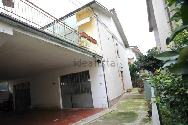 appartamento in vendita a Civitanova Marche in zona San Marone