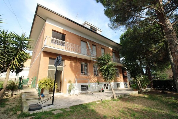 casa indipendente in vendita a Civitanova Marche