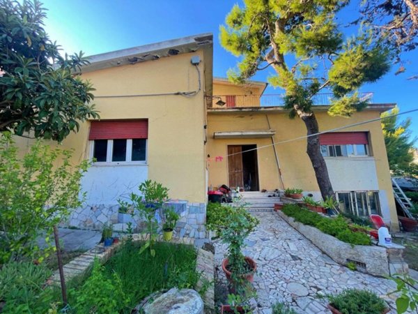 casa indipendente in vendita a Civitanova Marche in zona Fontespina