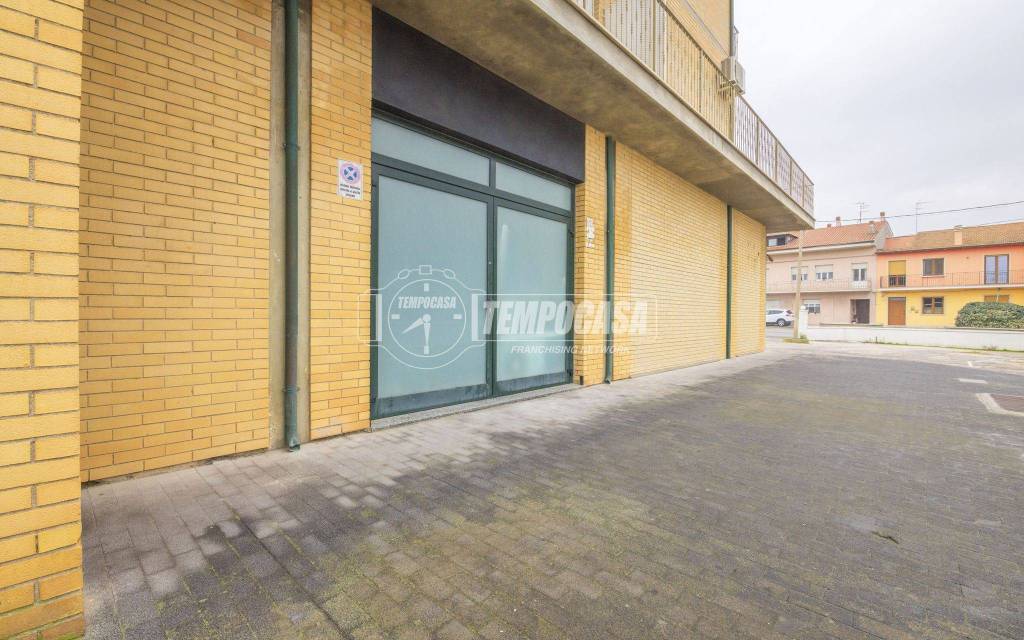 negozio in vendita a Civitanova Marche