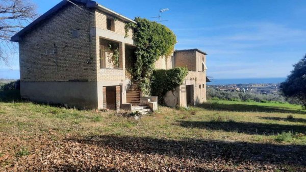 casa indipendente in vendita a Civitanova Marche