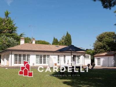 casa indipendente in vendita a Civitanova Marche