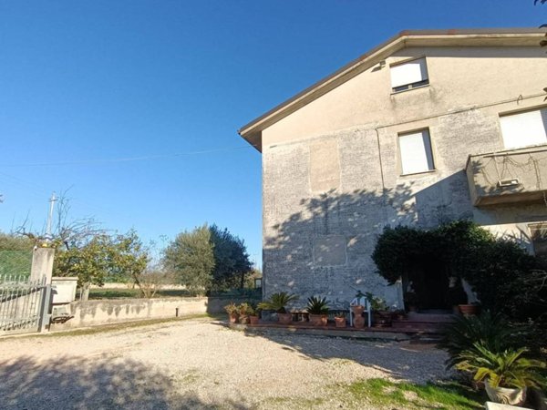 casa indipendente in vendita a Civitanova Marche in zona Santa Maria Apparente