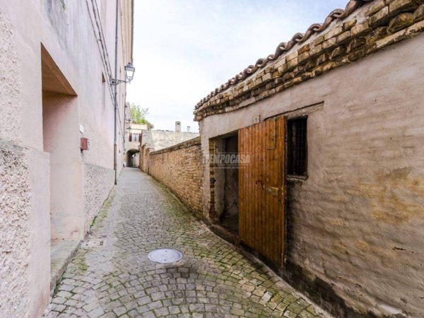 locale di sgombero in vendita a Civitanova Marche