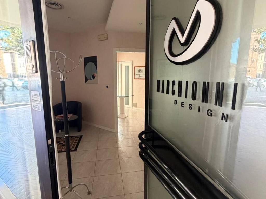 negozio in vendita a Civitanova Marche in zona San Marone