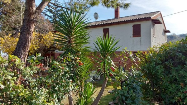 casa indipendente in vendita a Civitanova Marche