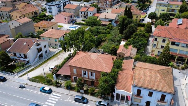 casa indipendente in vendita a Civitanova Marche