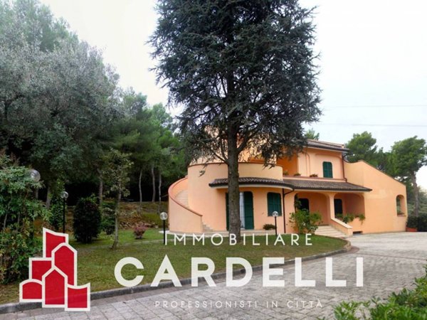 casa indipendente in vendita a Civitanova Marche