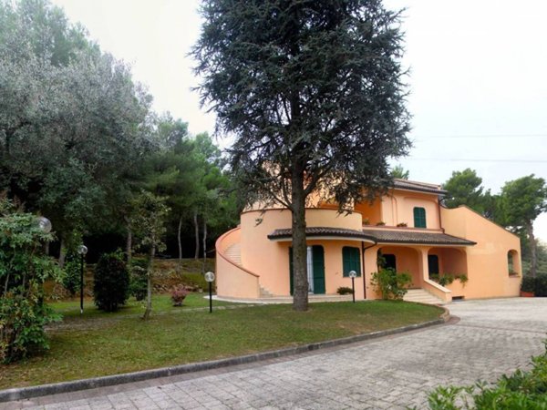 casa indipendente in vendita a Civitanova Marche