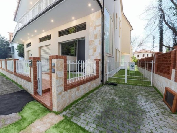 appartamento in vendita a Civitanova Marche in zona San Marone