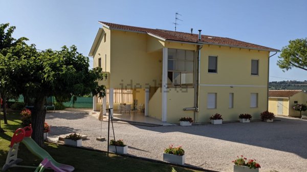 casa indipendente in vendita a Civitanova Marche