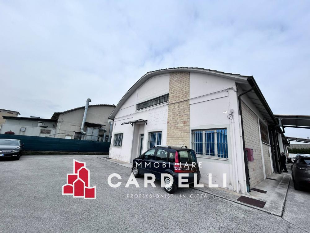 locale di sgombero in vendita a Civitanova Marche
