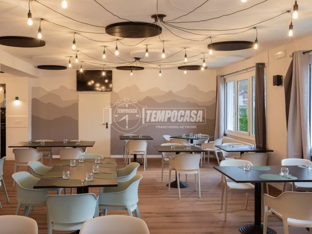 negozio in vendita a Civitanova Marche in zona Fontespina