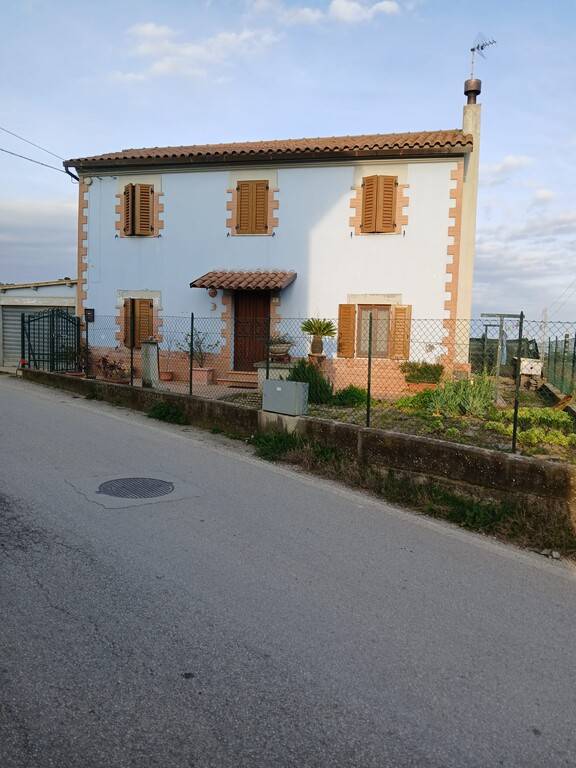 casa indipendente in vendita a Civitanova Marche