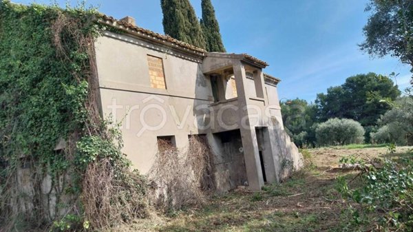 casa indipendente in vendita a Civitanova Marche