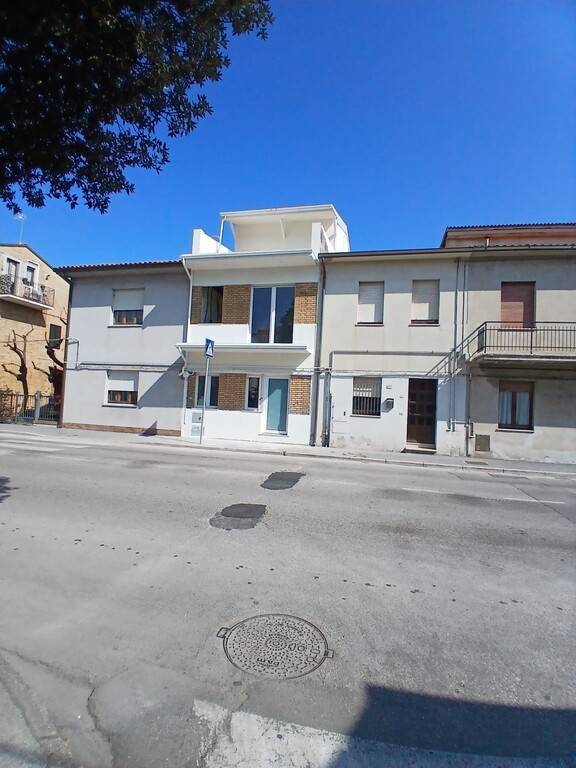 casa indipendente in vendita a Civitanova Marche