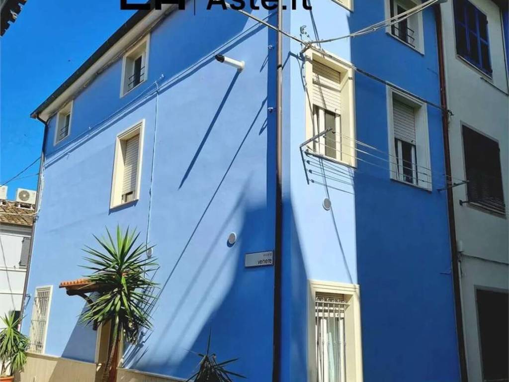 casa semindipendente in vendita a Civitanova Marche