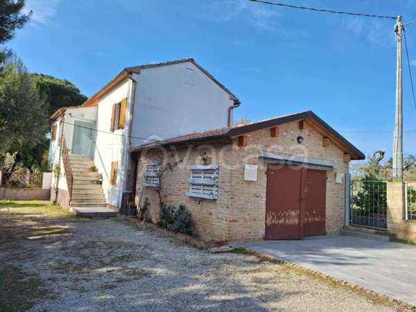 casa indipendente in vendita a Civitanova Marche